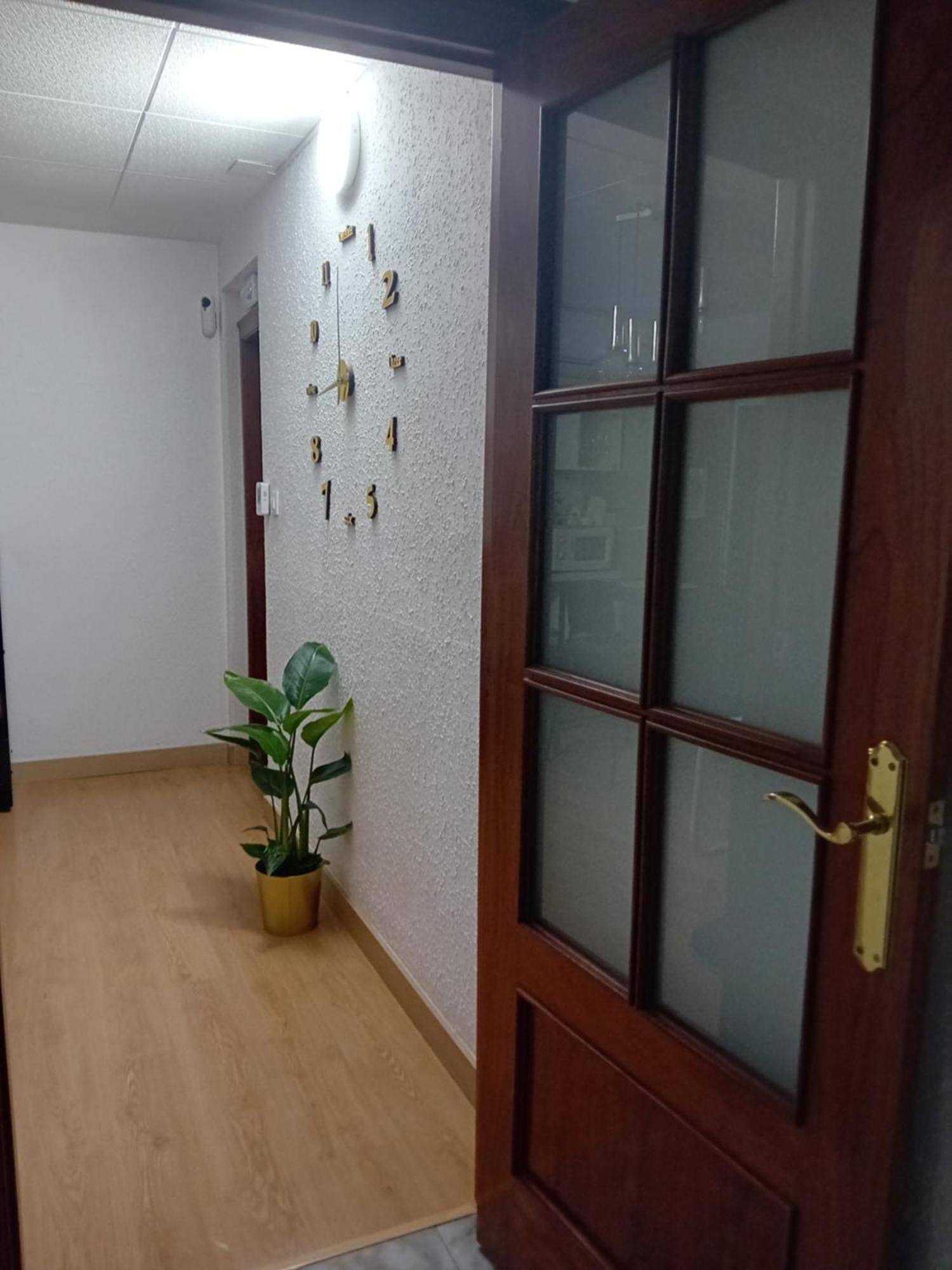 Apartamento Compartido Excelente Ubicacion El Prat de Llobregat Luaran gambar