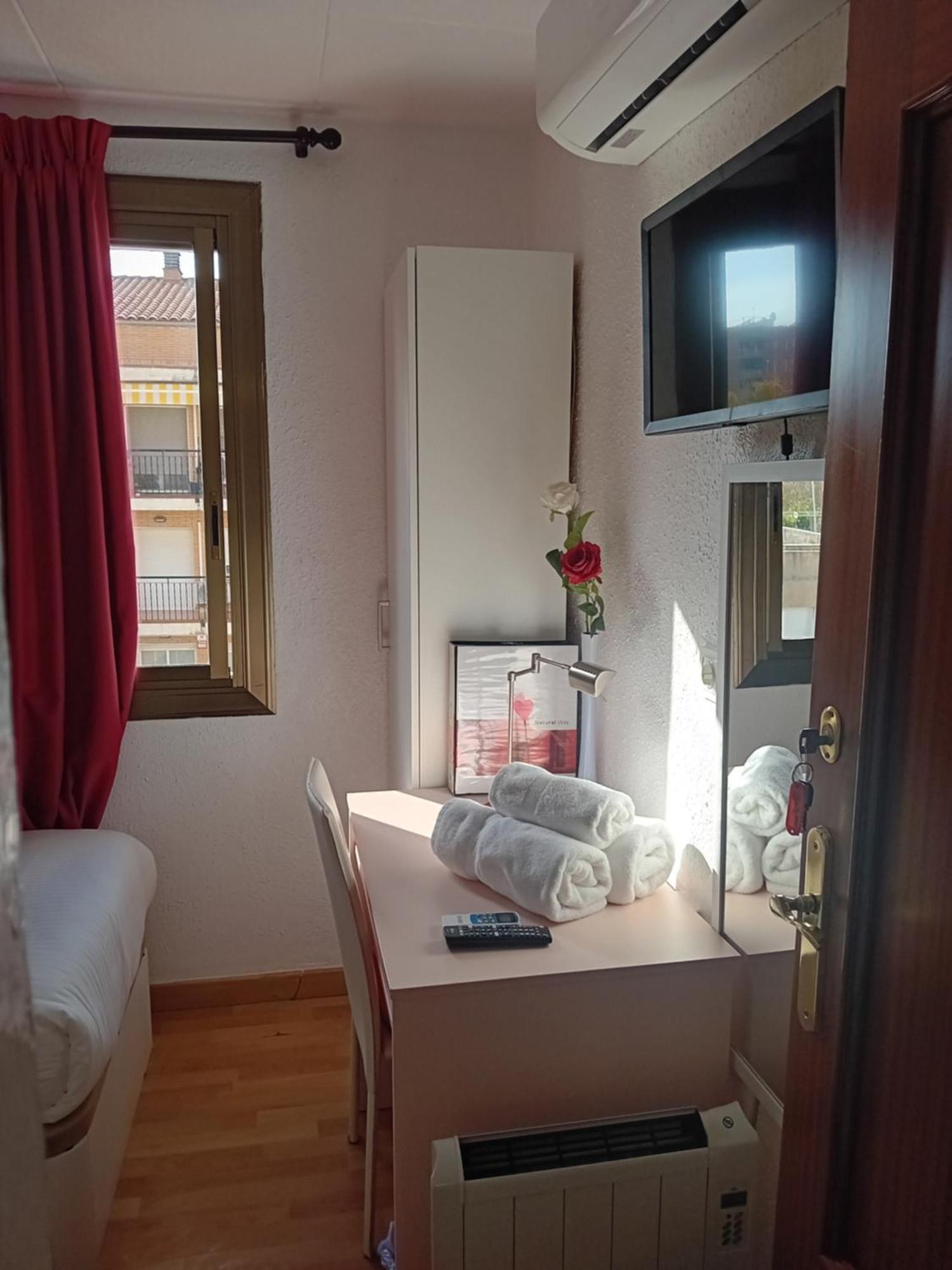 Apartamento Compartido Excelente Ubicacion El Prat de Llobregat Luaran gambar