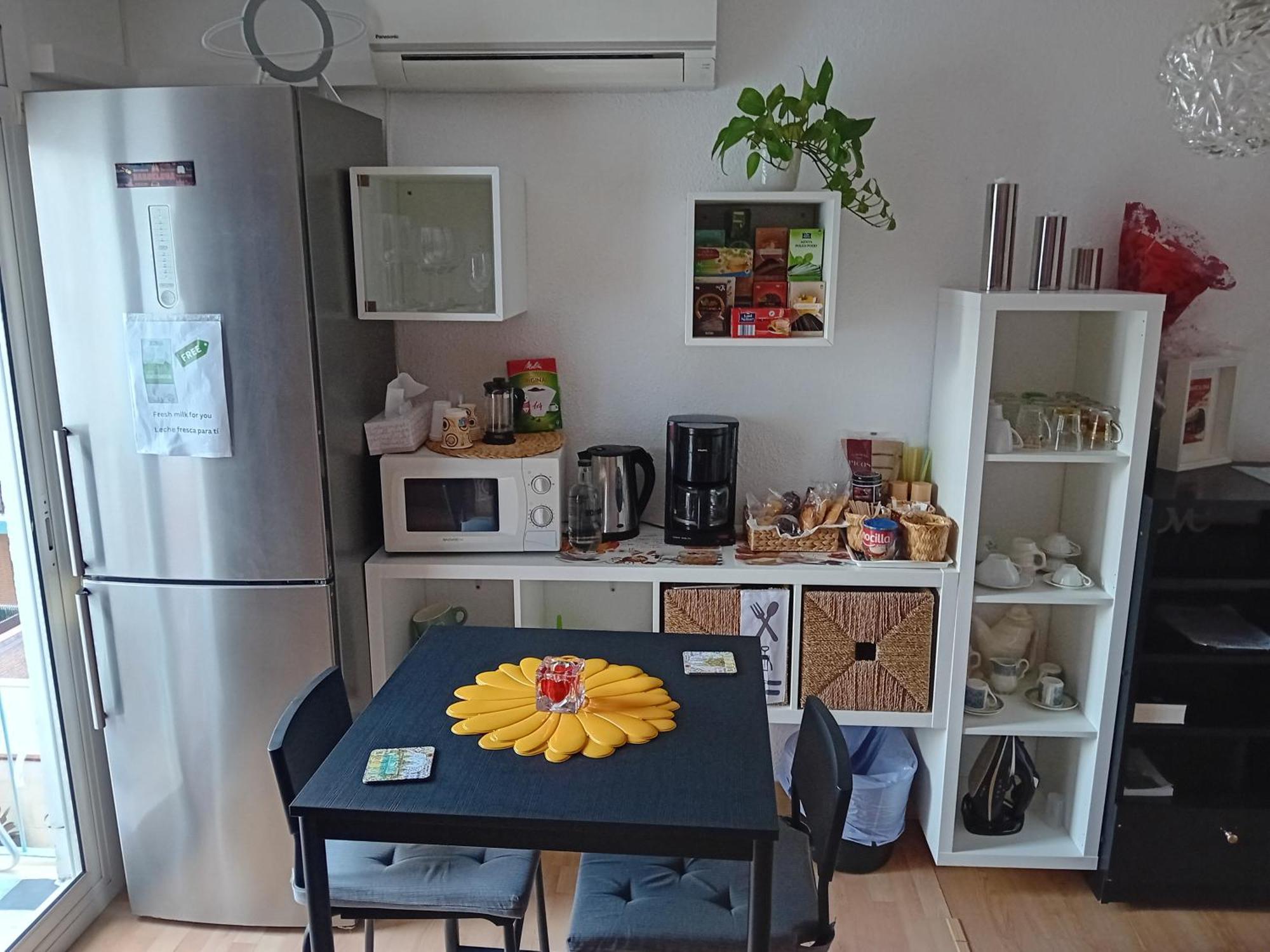 Apartamento Compartido Excelente Ubicacion El Prat de Llobregat Luaran gambar